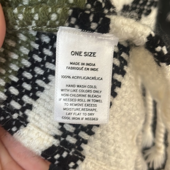 Western Poncho w/ Fringe - Picture 8 of 8